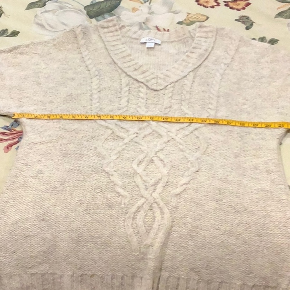LOFT v-neck sweater - Picture 8 of 9